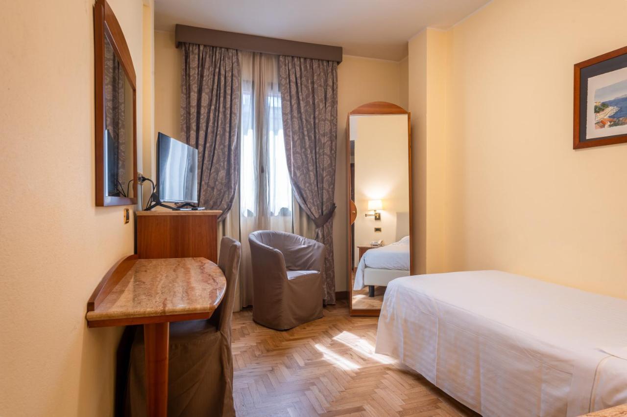 Hotel Airone - Ombrellone Incluso Al Bagno Dolce Vita A Marina Dal 1 Giugno Al 15 Settembre Grosseto Ruang foto