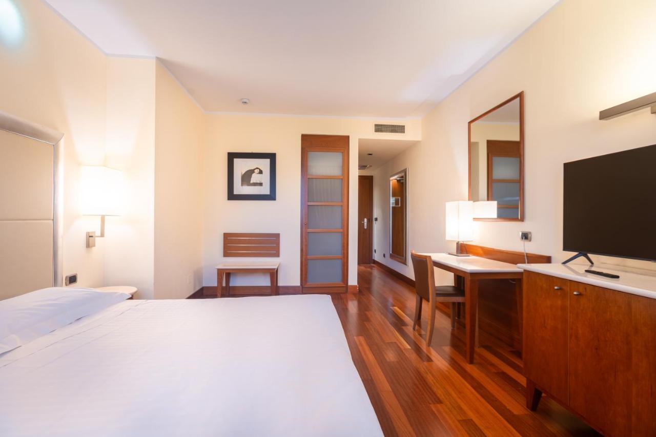 Hotel Airone - Ombrellone Incluso Al Bagno Dolce Vita A Marina Dal 1 Giugno Al 15 Settembre Grosseto Bagian luar foto