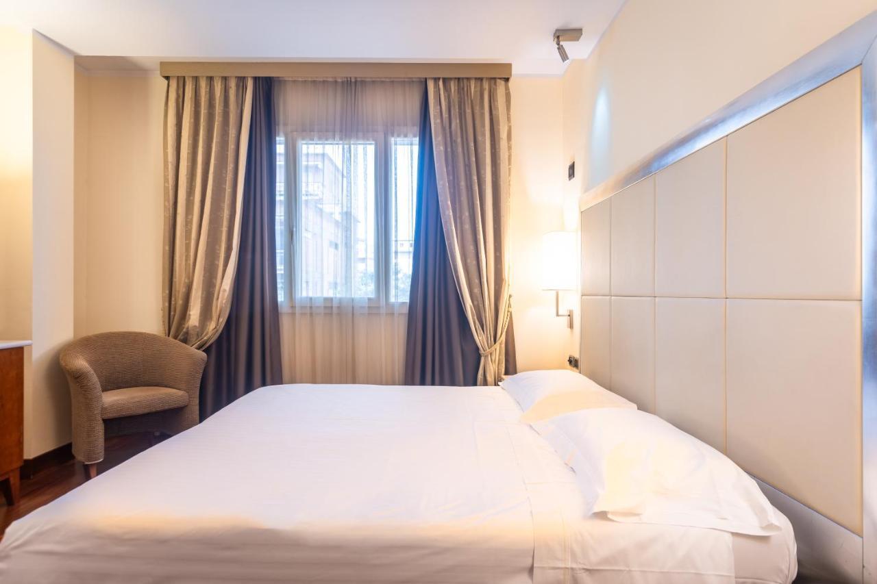 Hotel Airone - Ombrellone Incluso Al Bagno Dolce Vita A Marina Dal 1 Giugno Al 15 Settembre Grosseto Bagian luar foto