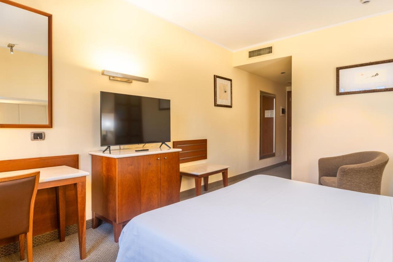 Hotel Airone - Ombrellone Incluso Al Bagno Dolce Vita A Marina Dal 1 Giugno Al 15 Settembre Grosseto Bagian luar foto
