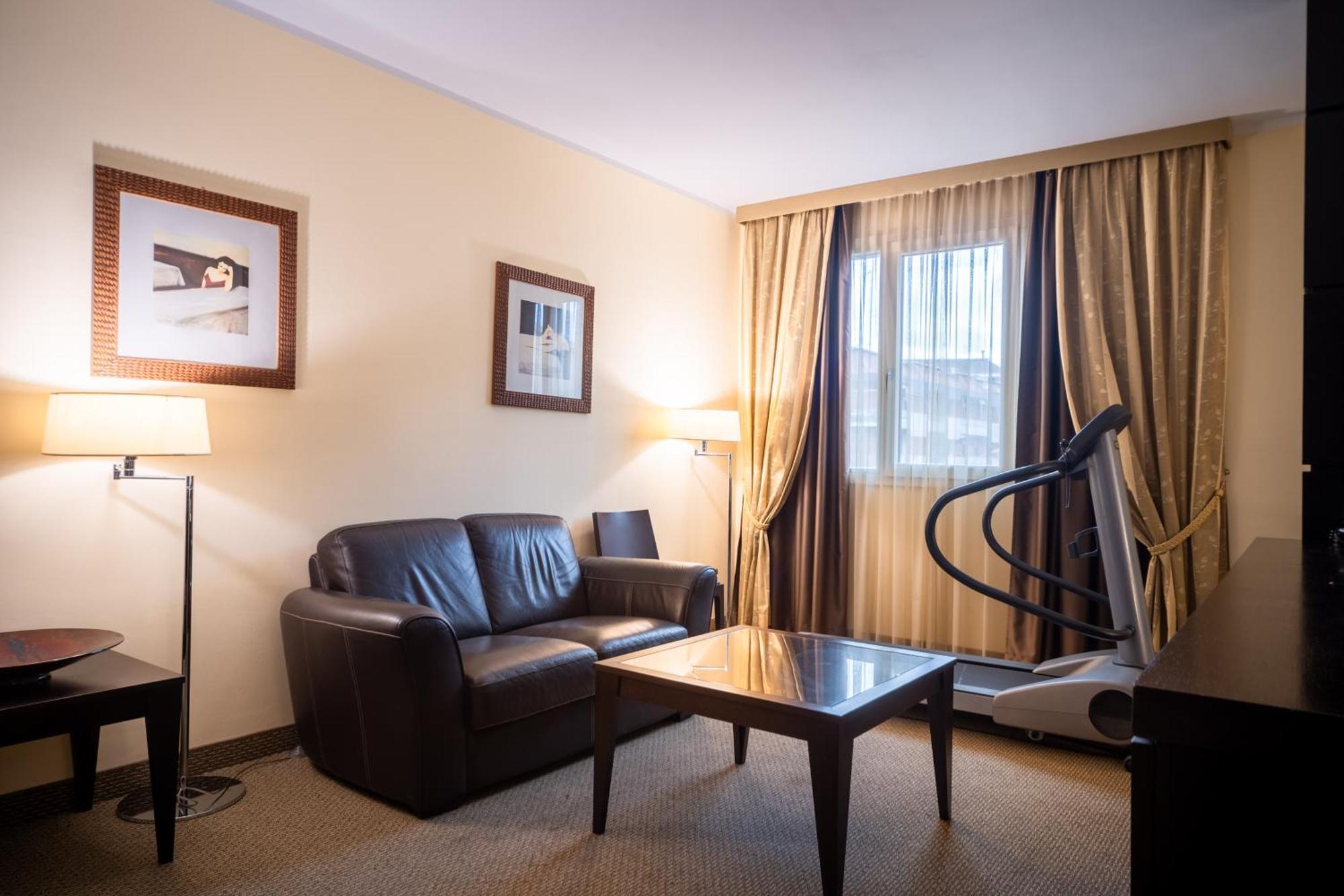 Hotel Airone - Ombrellone Incluso Al Bagno Dolce Vita A Marina Dal 1 Giugno Al 15 Settembre Grosseto Bagian luar foto
