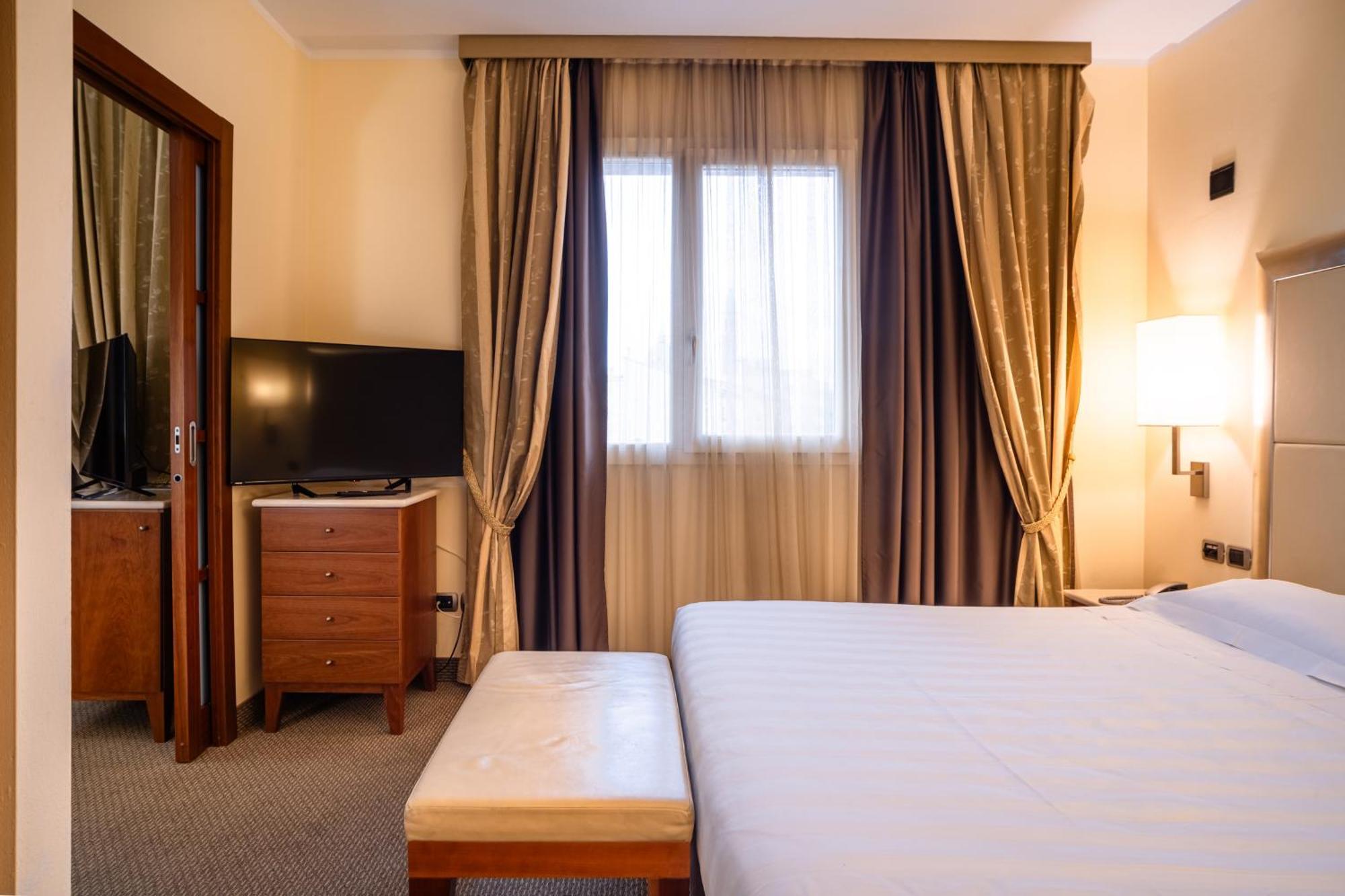 Hotel Airone - Ombrellone Incluso Al Bagno Dolce Vita A Marina Dal 1 Giugno Al 15 Settembre Grosseto Bagian luar foto
