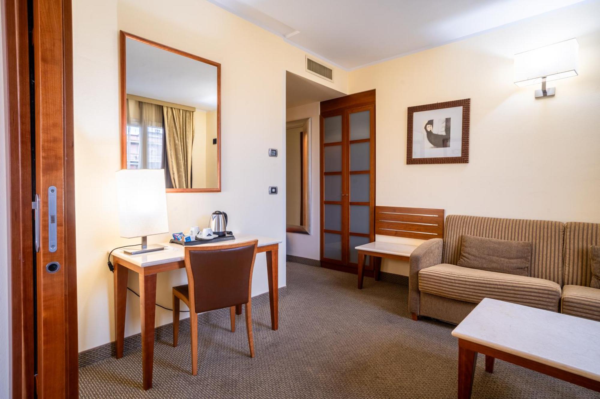 Hotel Airone - Ombrellone Incluso Al Bagno Dolce Vita A Marina Dal 1 Giugno Al 15 Settembre Grosseto Bagian luar foto